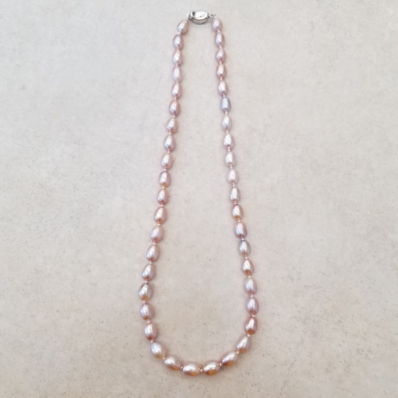 REAL 17" 9mm Lavender Pearl Necklace - Picture 3 of 8